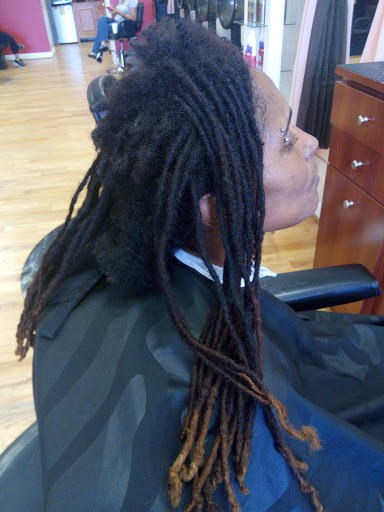 Beauty Salon «J J Dominican Beauty Salon», reviews and photos, 423 Eastern Blvd, Essex, MD 21221, USA