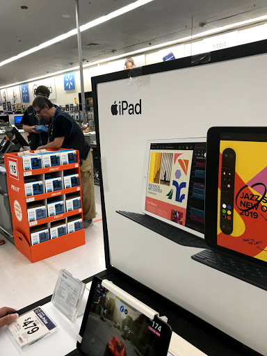 Discount Store «Walmart», reviews and photos, 651 Main St, Harleysville, PA 19438, USA