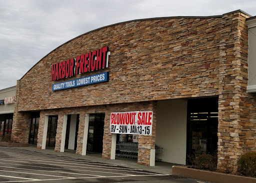 Hardware Store «Harbor Freight Tools», reviews and photos, 707 S Madison Ave #1, Greenwood, IN 46143, USA