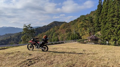 立岩七ツ山線完成記念碑広場