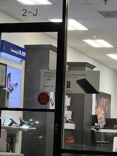 Cell Phone Store «Verizon Wireless», reviews and photos, 26761 Portola Pkwy #2j, Foothill Ranch, CA 92610, USA