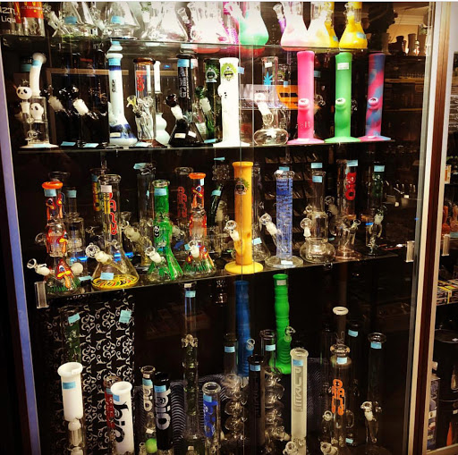 Tobacco Shop «Sunland Smoke Shop», reviews and photos, 8217 Foothill Blvd, Sunland-Tujunga, CA 91040, USA