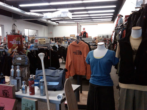 Sporting Goods Store «Alpine Shop - Columbia, MO», reviews and photos, 1102 E Broadway, Columbia, MO 65201, USA