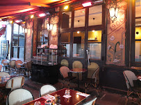 Atmosphère du Restaurant Le Relais Odéon à Paris - n°2