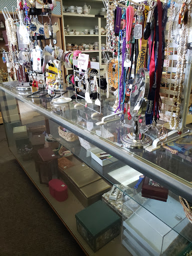 Thrift Store «H2O Help & Hope To Others», reviews and photos, 451 SE Maple St, Dallas, OR 97338, USA