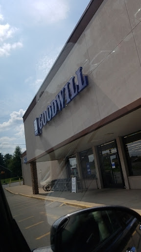 Thrift Store «Goodwill Industries of Middle Tennessee», reviews and photos, 595 Hillsboro Rd #301, Franklin, TN 37064, USA