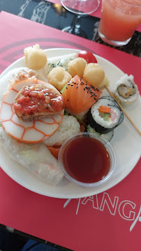 Sushi du Restaurant chinois SHANGHAÏ WOK à Saint-Germain-du-Puy - n°2