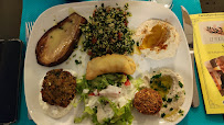 Houmous du Restaurant libanais Le plateau de mezzé à Vienne - n°6