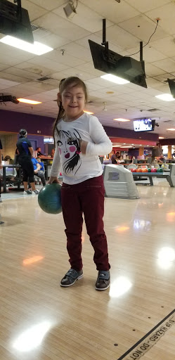 Bowling Alley «Brunswick Zone Foothill Lanes», reviews and photos, 17238 E Foothill Blvd, Fontana, CA 92335, USA