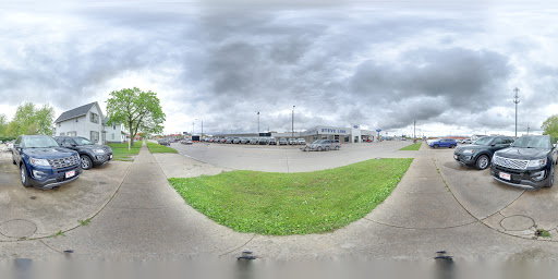 Used Car Dealer «Steve Link Ford Lincoln Inc.», reviews and photos, 916 West St, Grinnell, IA 50112, USA