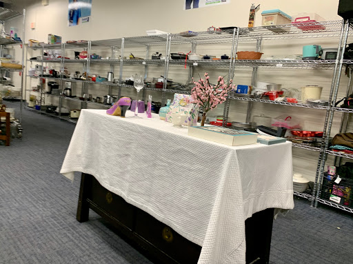 Beauty Supply Store «Sally Beauty», reviews and photos, 330 W Oregon Ave, Philadelphia, PA 19148, USA