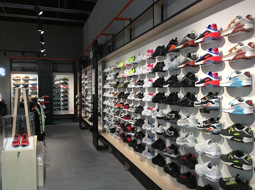 Magasin de chaussures Courir Nice