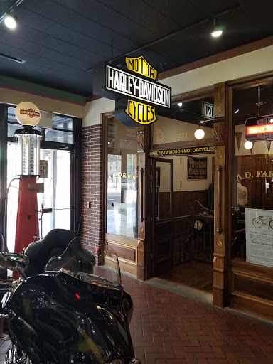 Harley-Davidson Dealer «A.D. Farrow Co. Harley-Davidson (Downtown)», reviews and photos, 491 W Broad St, Columbus, OH 43215, USA