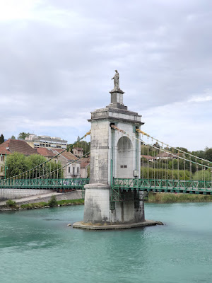 Pont routier dit pont suspendu de Seyssel ou pont de la Vierge noire à Seyssel
