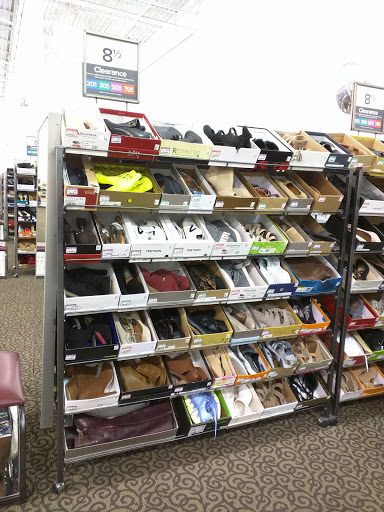 Shoe Store «DSW Designer Shoe Warehouse», reviews and photos, 375 E Altamonte Dr, Altamonte Springs, FL 32701, USA