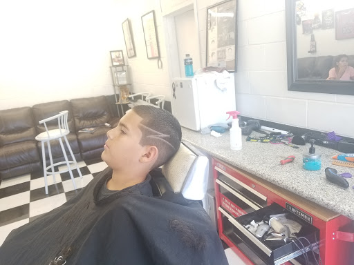 Barber Shop «Barbershop The Blockz Shop», reviews and photos, 272 Baker St, Coalinga, CA 93210, USA
