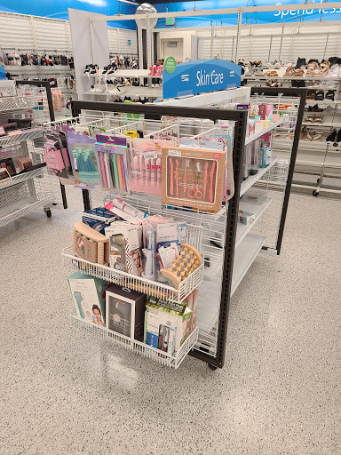 Clothing Store «Ross Dress for Less», reviews and photos, 3401 Raleigh Rd Pkwy W, Wilson, NC 27896, USA