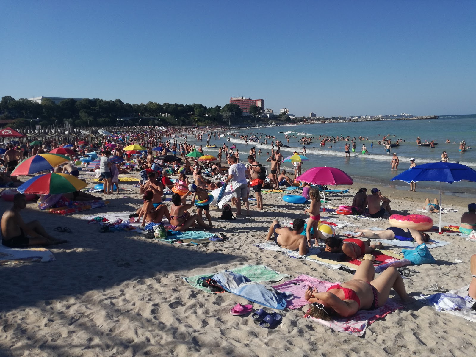 Photo de Plyazh Mangalia avec l'eau cristalline de surface