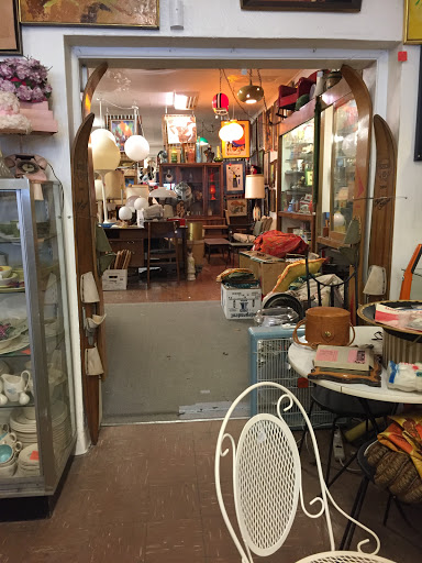 Antique shops for sale in Cleveland