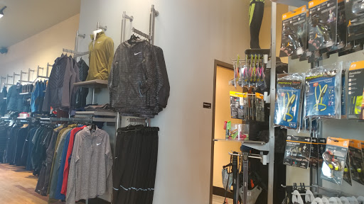 Sportswear Store «Fleet Feet Sports - Lincoln Square», reviews and photos, 4762 N Lincoln Ave, Chicago, IL 60625, USA