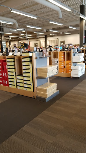 Shoe Store «DSW Designer Shoe Warehouse», reviews and photos, 782 Bethlehem Pike a, North Wales, PA 19454, USA