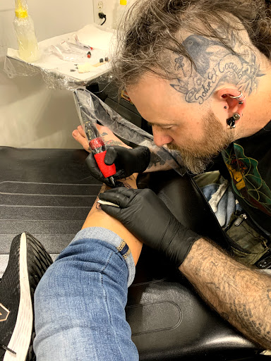 Tattoo Shop «Art & Soul Tattoo And Gallery», reviews and photos, 412 2nd St, New Glarus, WI 53574, USA