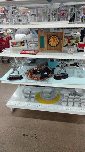 Thrift Store «Savers», reviews and photos, 230 W Virginia St #50, Crystal Lake, IL 60014, USA