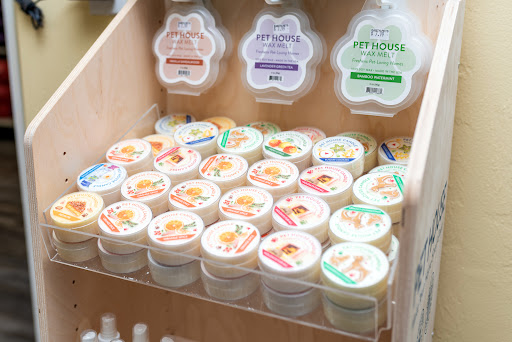 Pet Supply Store «Earth Pets Natural Pet Market», reviews and photos, 500 NW 60th St # F, Gainesville, FL 32607, USA