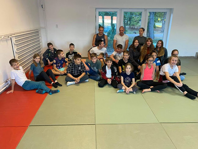 Opinii despre Dombóvári Judo Klub în Dombóvár - Szórakozóhely