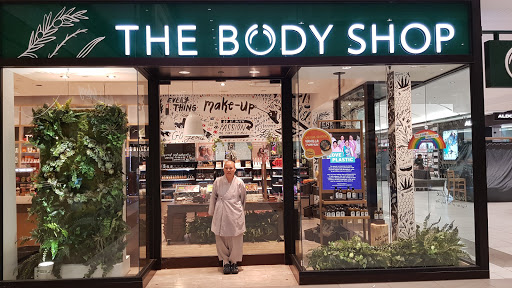 Shopping Mall «Willowbrook Mall», reviews and photos, 1400 Willowbrook Mall, Wayne, NJ 07470, USA