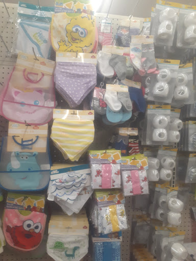 Dollar Store «Dollar Tree», reviews and photos, 30887 Orchard Lake Rd, Farmington Hills, MI 48334, USA