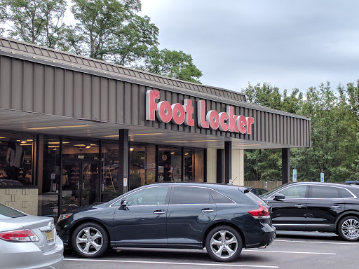 Foot Locker, 2009 NJ-35, Middletown, NJ 07748, USA, 