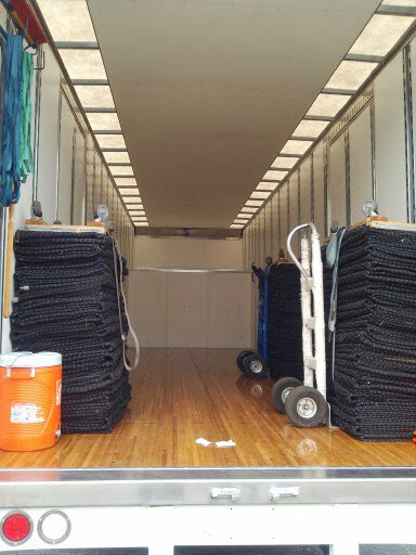Moving and Storage Service «Two Men and a Truck», reviews and photos, 7703 Kingspointe Pkwy #800, Orlando, FL 32819, USA