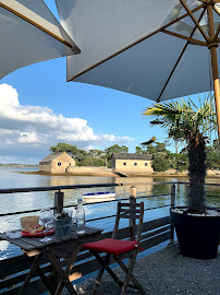 Atmosphère du Restaurant Huitres Mahé Frères à Larmor-Baden - n°1