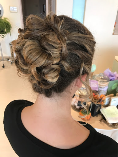 Day Spa «Polished Salon, Spa & Wellness», reviews and photos, 1200 Market St #220, Lemoyne, PA 17043, USA