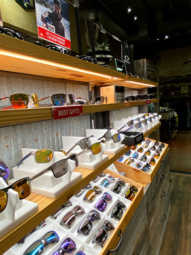 Sporting Goods Store «Bass Pro Shops», reviews and photos, 323 Opry Mills Dr, Nashville, TN 37214, USA