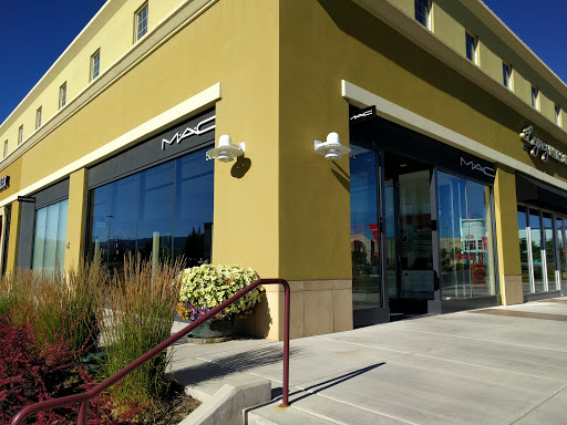 MAC Cosmetics, 13979 S Virginia St, Reno, NV 89511, USA, 