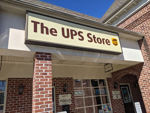 Shipping and Mailing Service «The UPS Store», reviews and photos, 717 Market St Ste 111, Lemoyne, PA 17043, USA