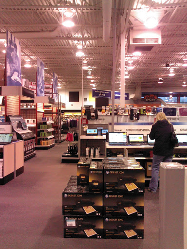 Electronics Store «Best Buy», reviews and photos, 19555 W Bluemound Rd, Brookfield, WI 53045, USA