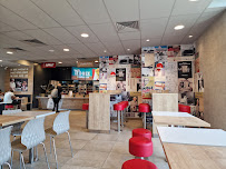 Atmosphère du Restaurant KFC Neuville en Ferrain - n°16