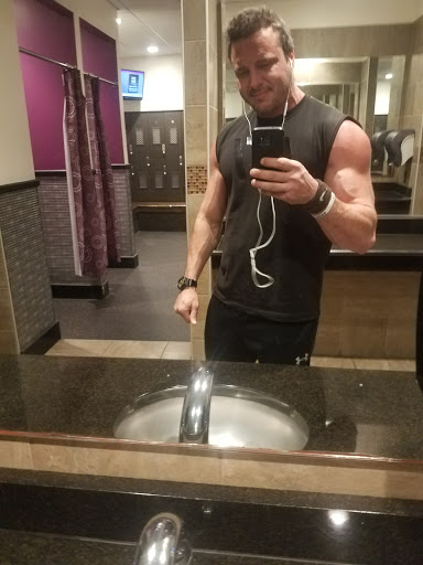 Gym «Planet Fitness - Groves, TX», reviews and photos, 4900 Twin City Hwy, Groves, TX 77619, USA