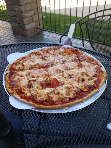 Best Thin Crust pizza place in Downers Grove - Angelo's Pizza Downers Grove