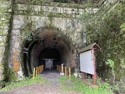 京都大学防災研究所 附属地震予知研究センター逢坂山観測所