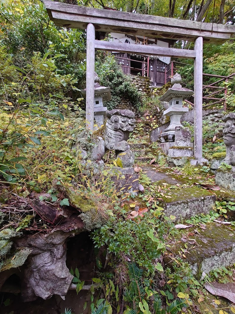 湯泉神社