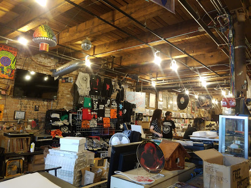 Bar & Grill «Reggies Chicago», reviews and photos, 2105 S State St, Chicago, IL 60616, USA