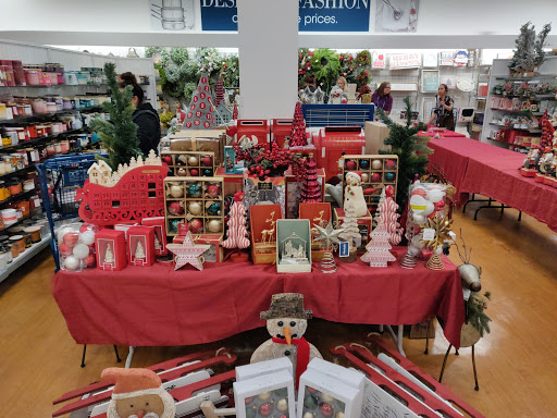 Shopping Mall «Westwood Village», reviews and photos, 2600 SW Barton St, Seattle, WA 98126, USA