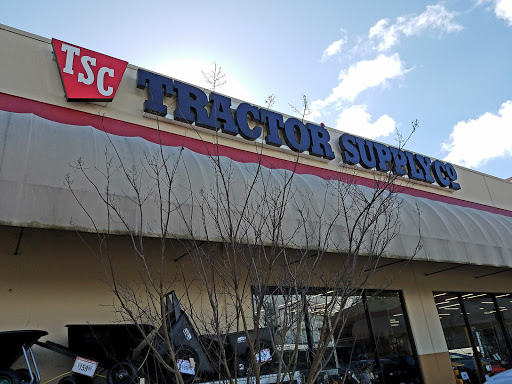 Tractor Supply Co., 2000 Lakeville Hwy a, Petaluma, CA 94954, USA, 