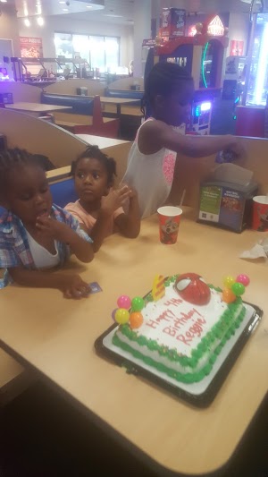Chuck E. Cheese - photo 82