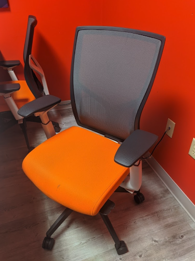 Office Furniture Store «Office Liquidation Inc», reviews and photos, 1038 Arlington St, Orlando, FL 32805, USA