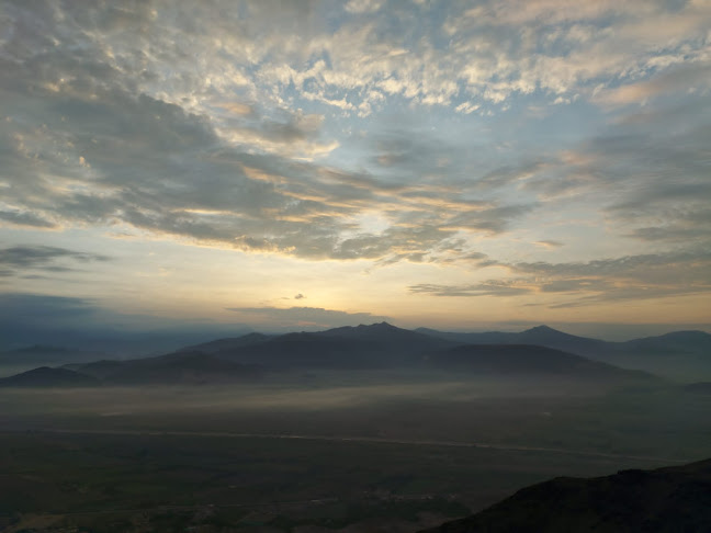 Opiniones de Trekking cerro mas alto valle de huaral en Chancay - Camping